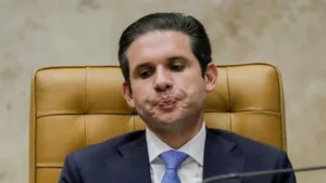 Leia mais sobre o artigo Câmara quer propor por aumento de deputados federais