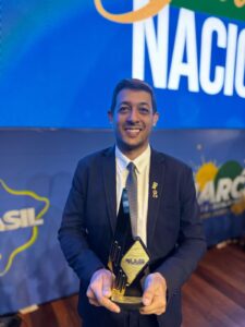 Leia mais sobre o artigo Vereador de Parnamirim recebe prêmio nacional